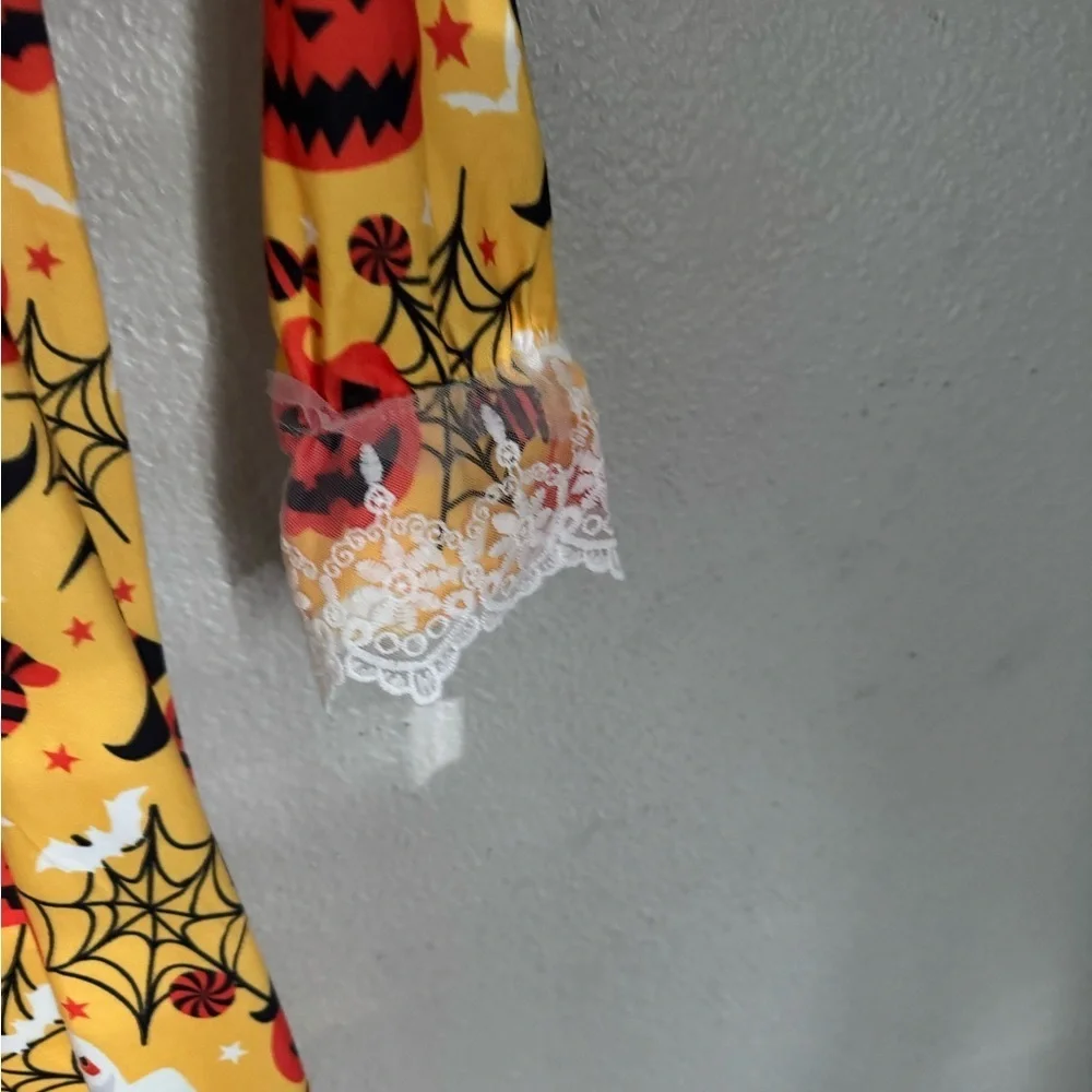 GIRLS Halloween Themed nightgown Dress with Lace Trim size large
